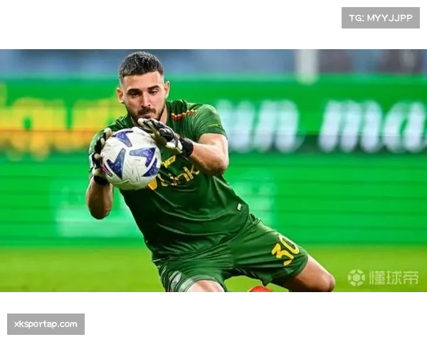 莱切门将法尔科内多次神勇扑救难阻球队主场失利结局 莱切门将法尔科内多次神勇扑救难阻球队主场失利结局