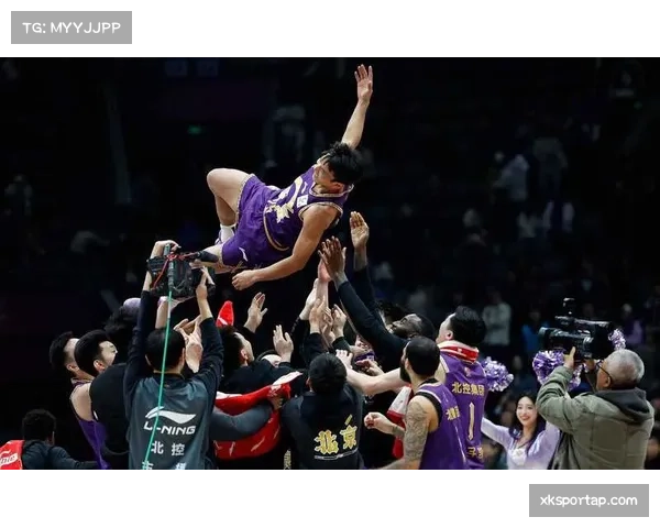 北控广州近十次交锋北控7胜3负 场均得分101.4分 北控广州近十次交锋北控7胜3负 场均得分101.4分